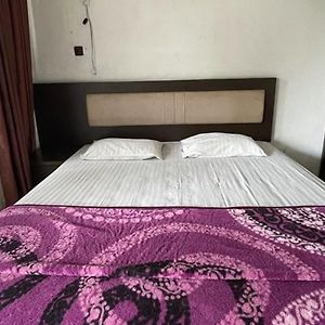 Hotel Arwana Safari puncak RedPartner